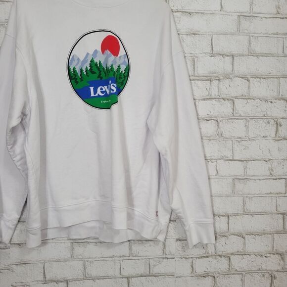 Levis NWOT crew neck sweatshirt - Picture 3 of 14